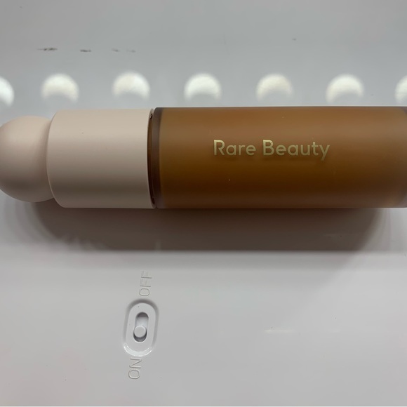Rare Beauty liquid touch weightless foundation - Picture 3 of 3